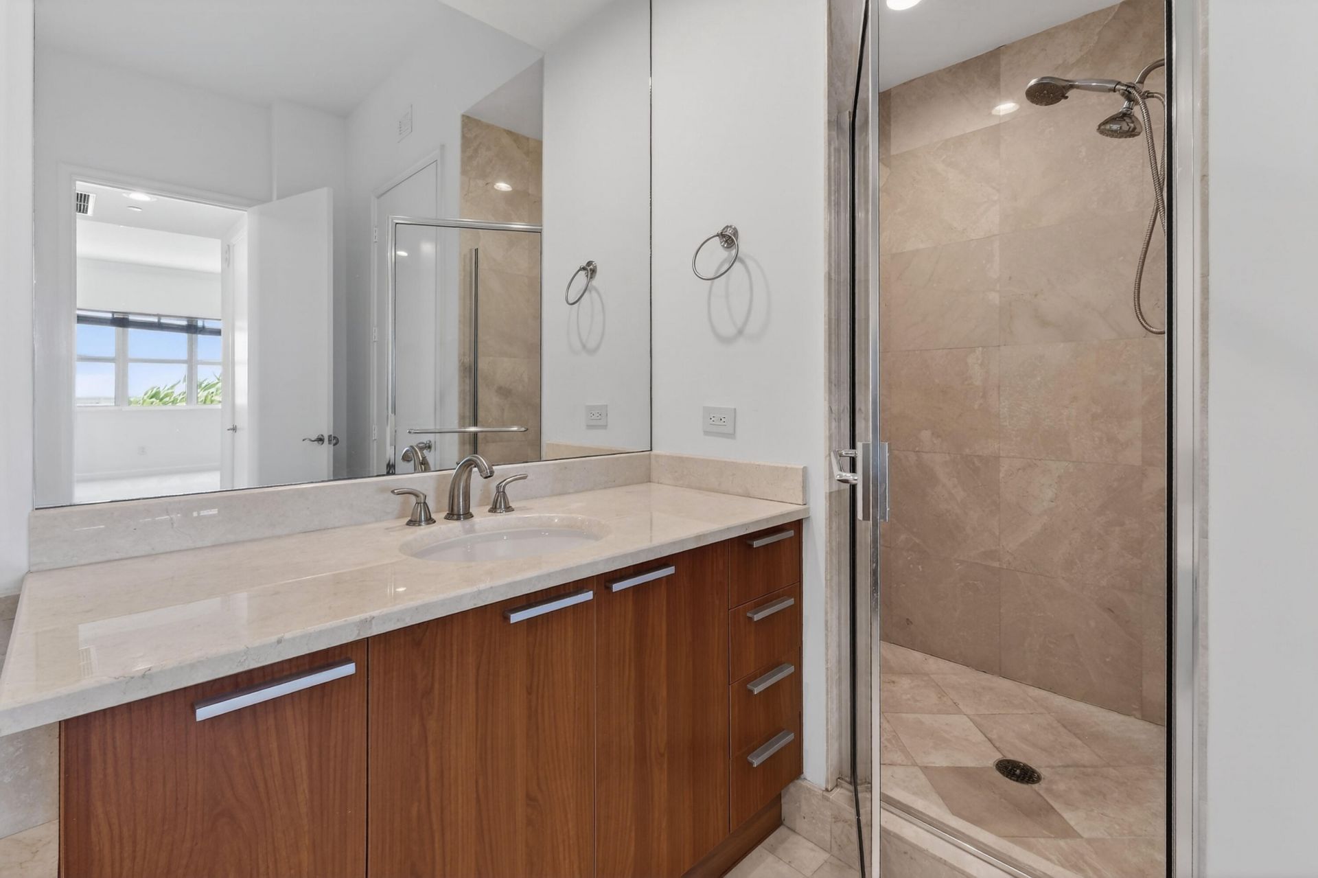 2650 Lake Shore Drive, Unit 106, Riviera Beach, FL 33404 Photo