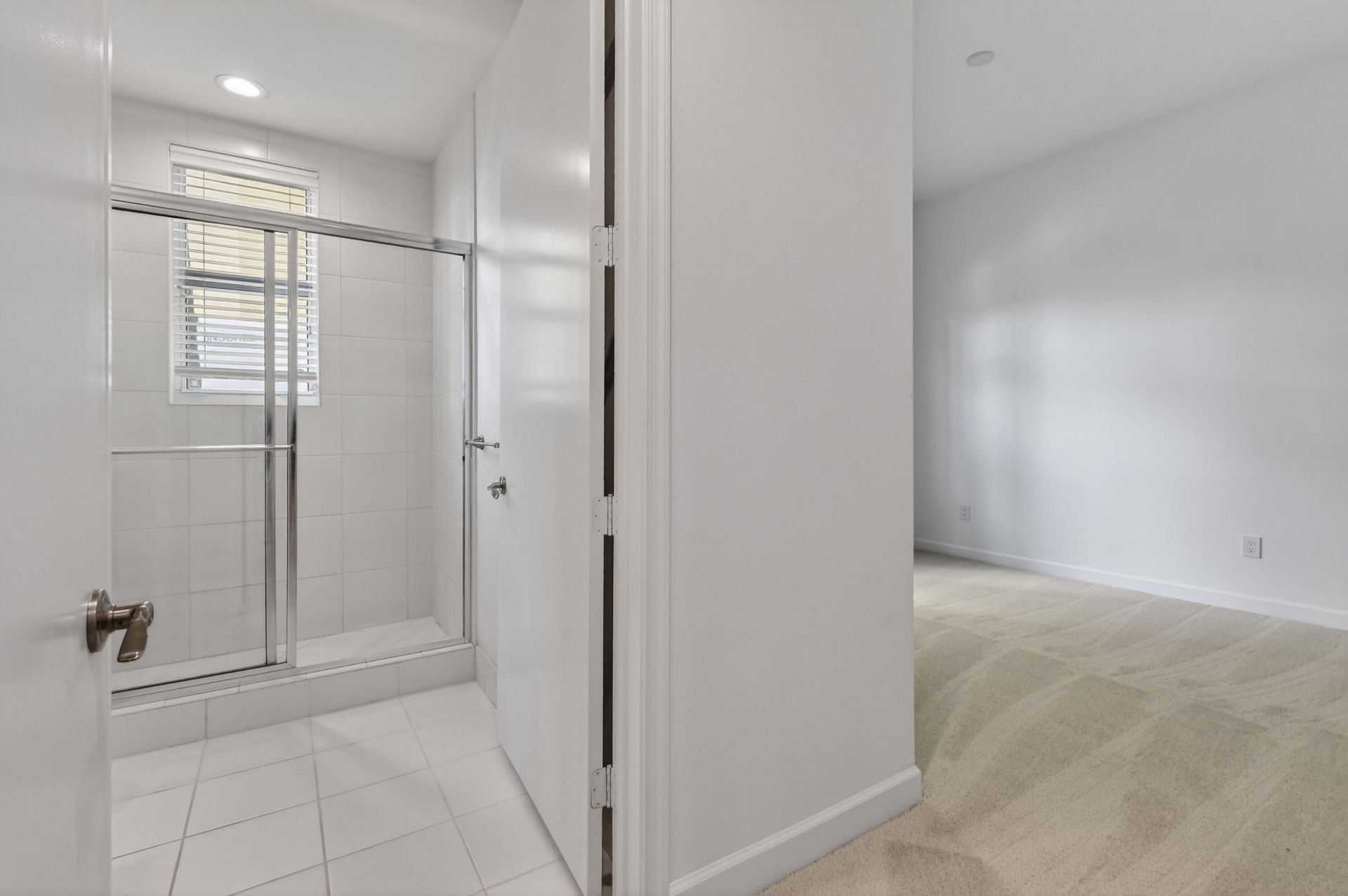 2650 Lake Shore Drive, Unit 106, Riviera Beach, FL 33404 Photo