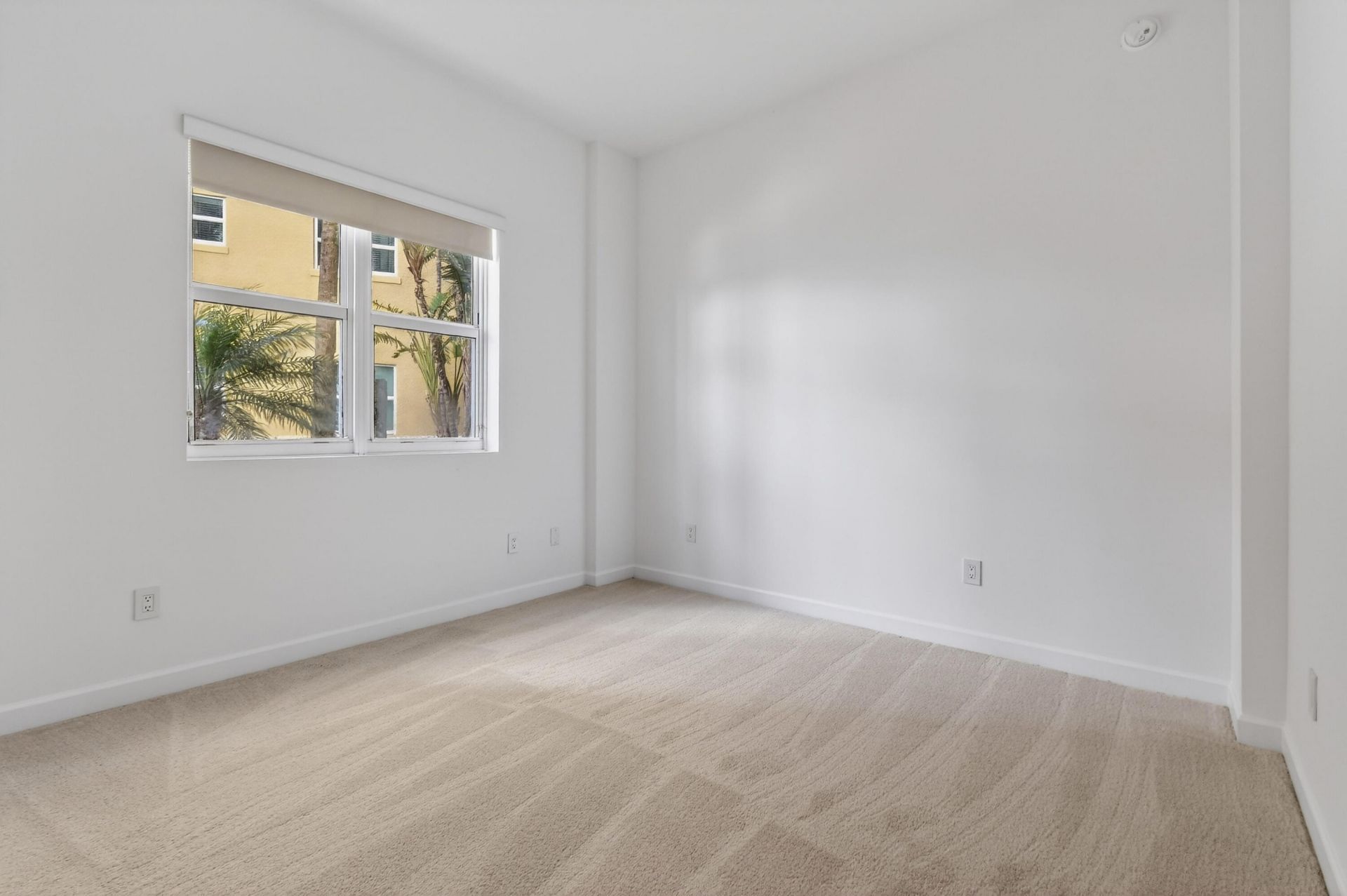 2650 Lake Shore Drive, Unit 106, Riviera Beach, FL 33404 Photo