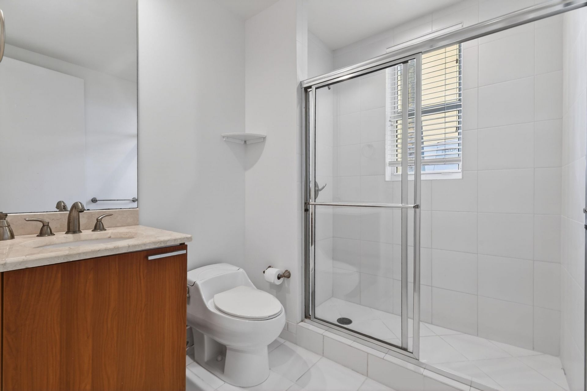 2650 Lake Shore Drive, Unit 106, Riviera Beach, FL 33404 Photo