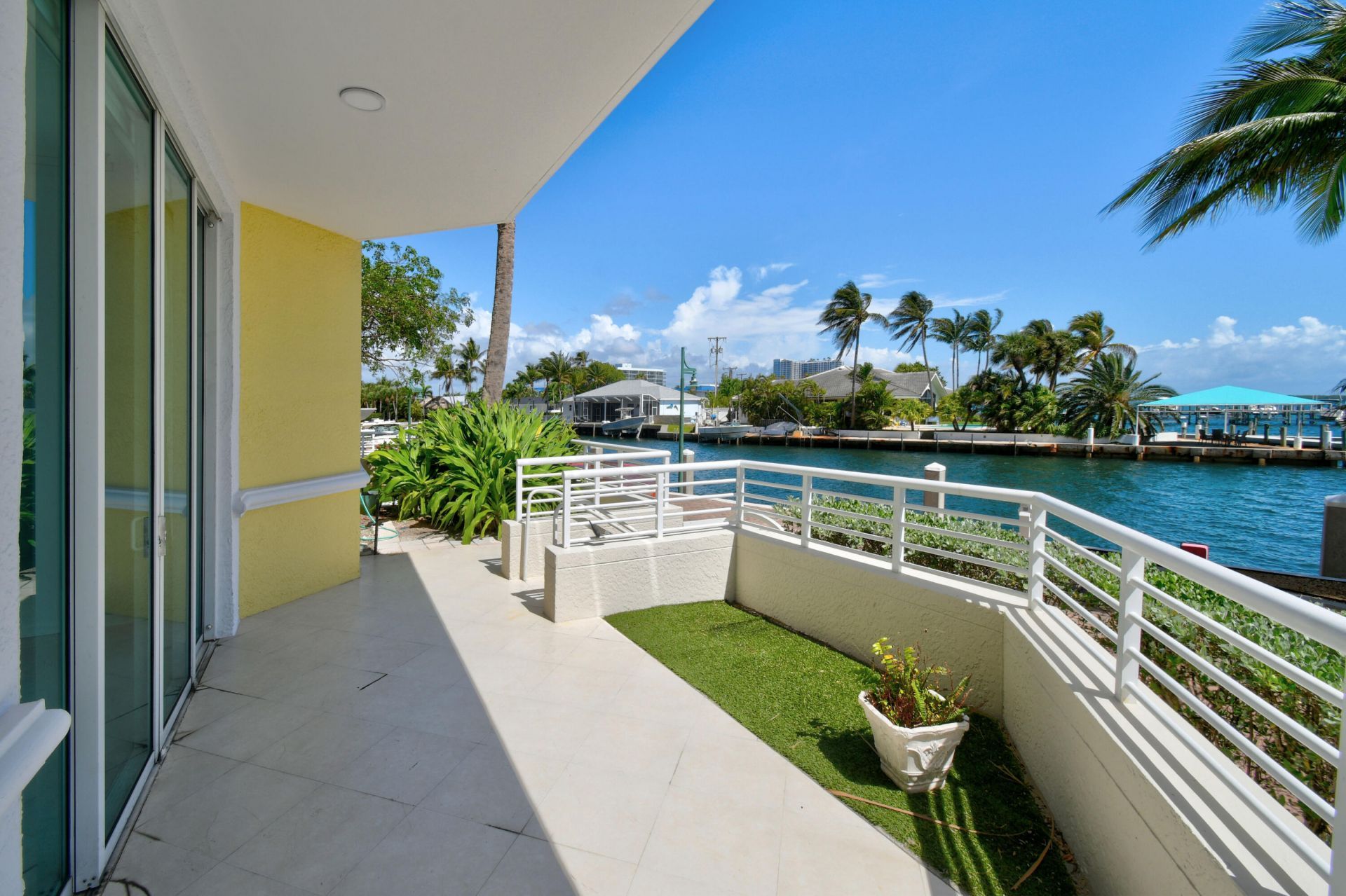 2650 Lake Shore Drive, Unit 106, Riviera Beach, FL 33404 Photo