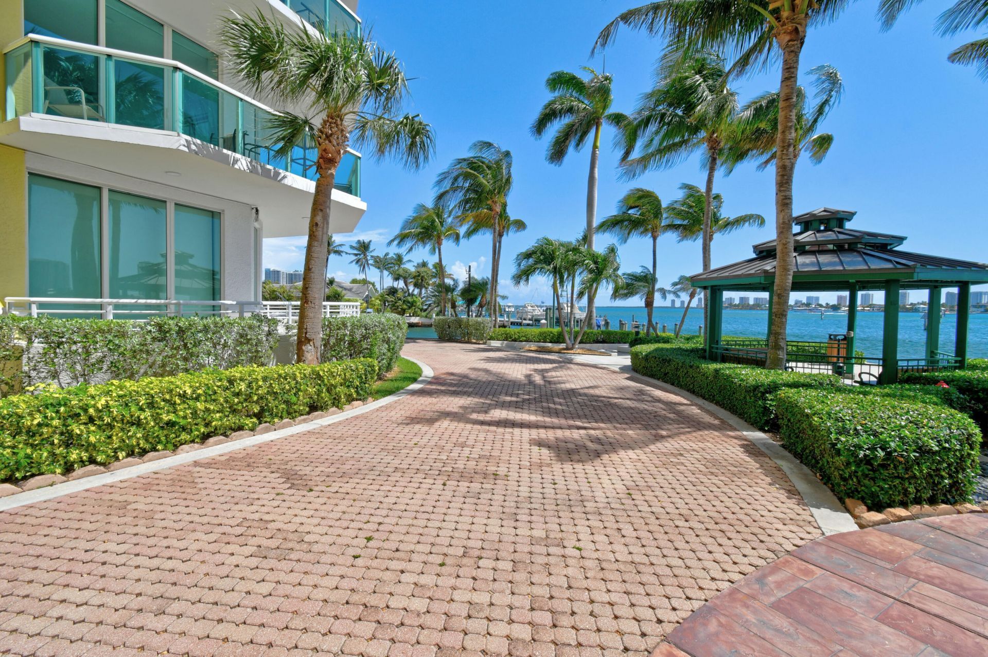 2650 Lake Shore Drive, Unit 106, Riviera Beach, FL 33404 Photo