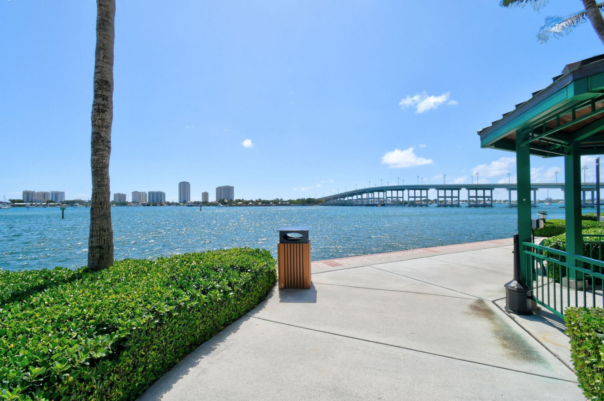 2650 Lake Shore Drive, Unit 106, Riviera Beach, FL 33404 Photo