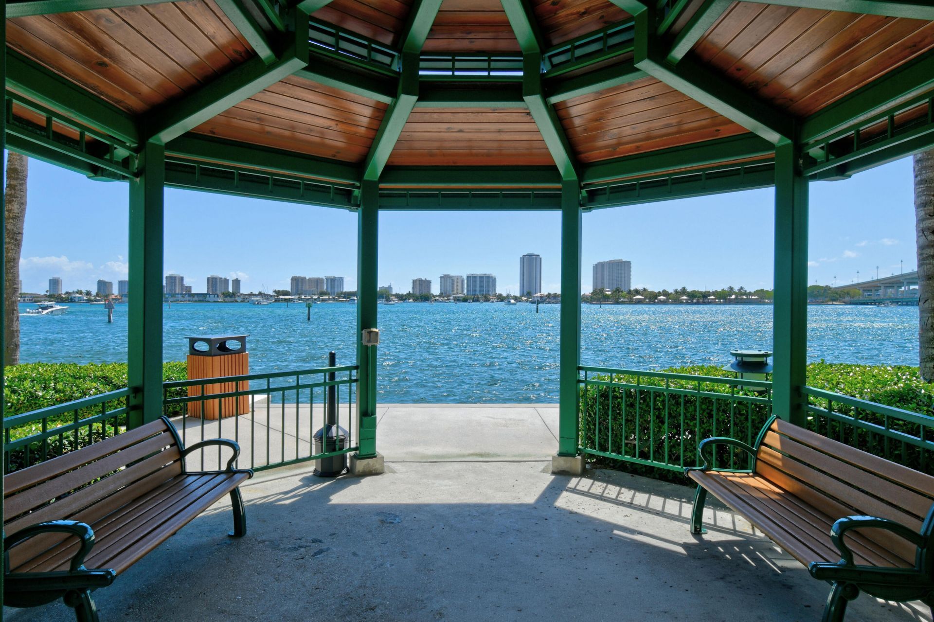 2650 Lake Shore Drive, Unit 106, Riviera Beach, FL 33404 Photo