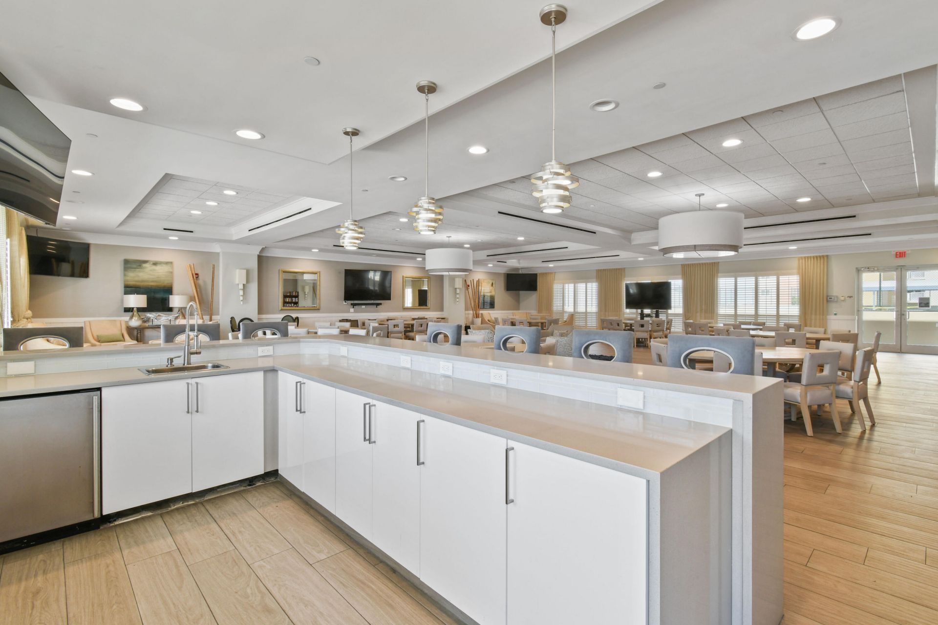 2650 Lake Shore Drive, Unit 106, Riviera Beach, FL 33404 Photo