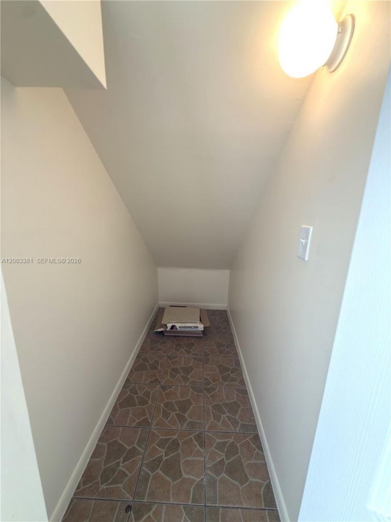 14020 NE 3rd Ct , Unit 5, Miami, FL 33161 Photo