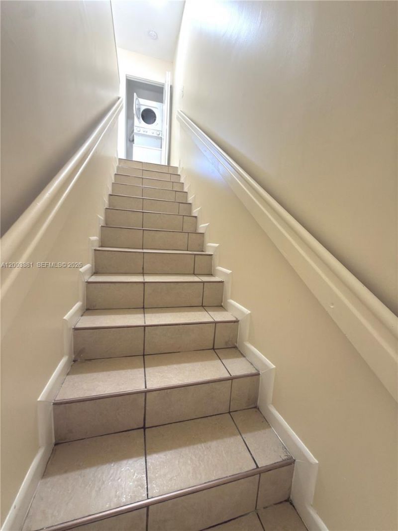 14020 NE 3rd Ct , Unit 5, Miami, FL 33161 Photo