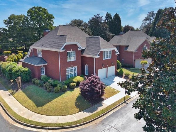 5249 Magnolia Walk Circle, Atlanta, GA 30338