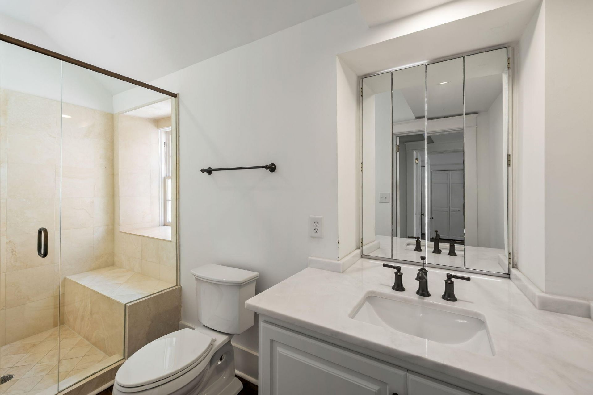 8 & 8 1/2 Elliott St. Photo 12