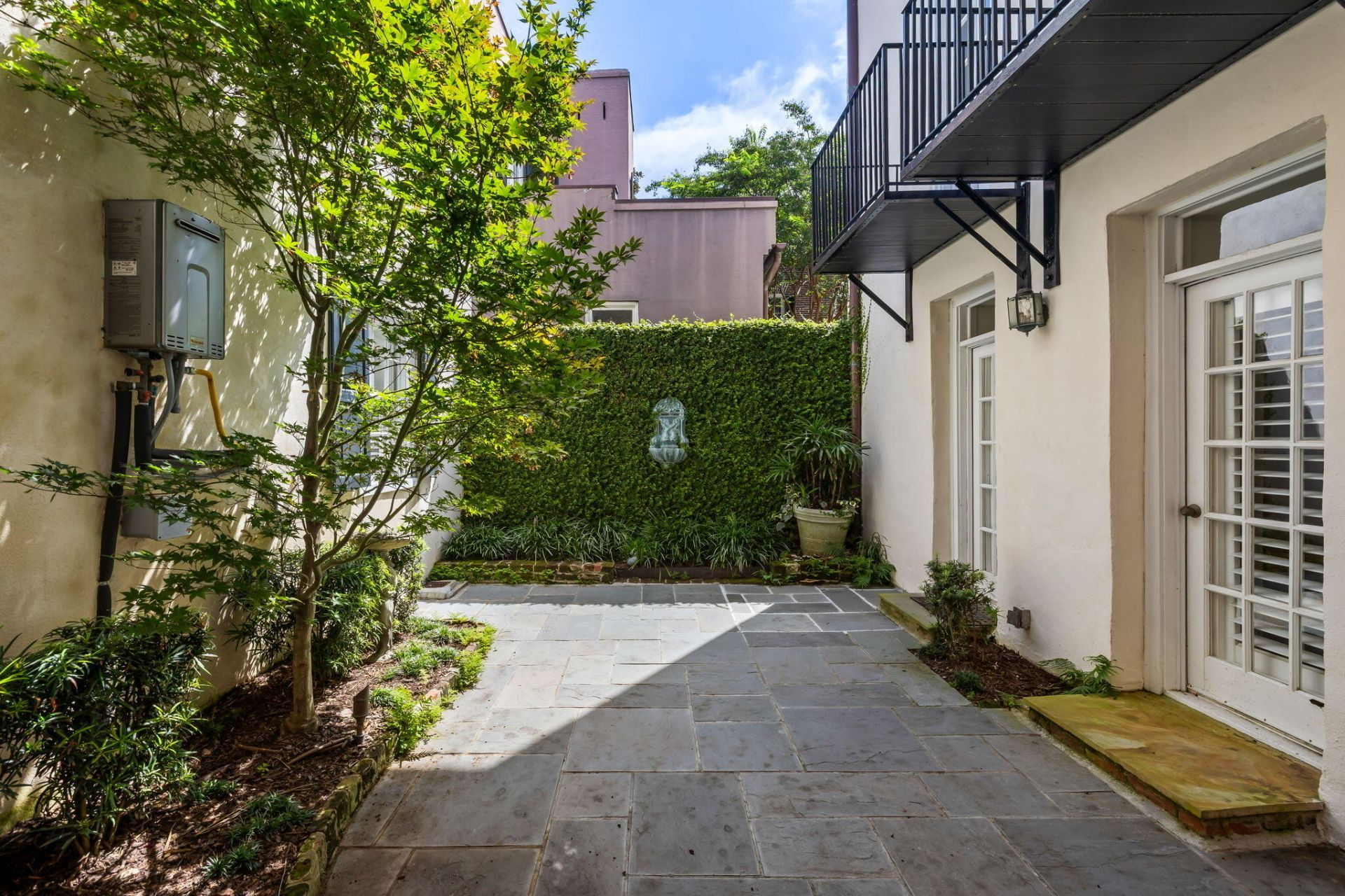 8 & 8 1/2 Elliott St. Photo 14