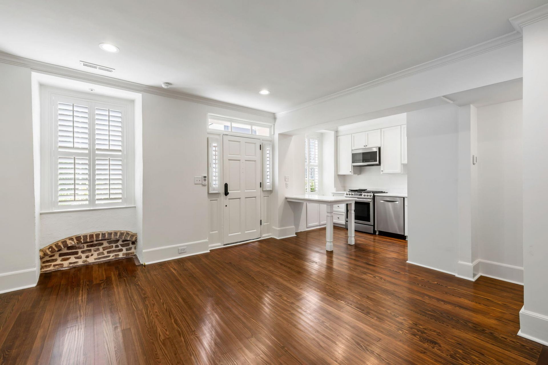 8 & 8 1/2 Elliott St. Photo 16