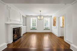 8 & 8 1/2 Elliott St. photo 4