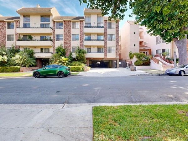 14569 Benefit, Sherman Oaks, CA 91403