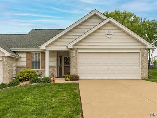 4 Quiet Meadow Court , St Peters, MO 63376
