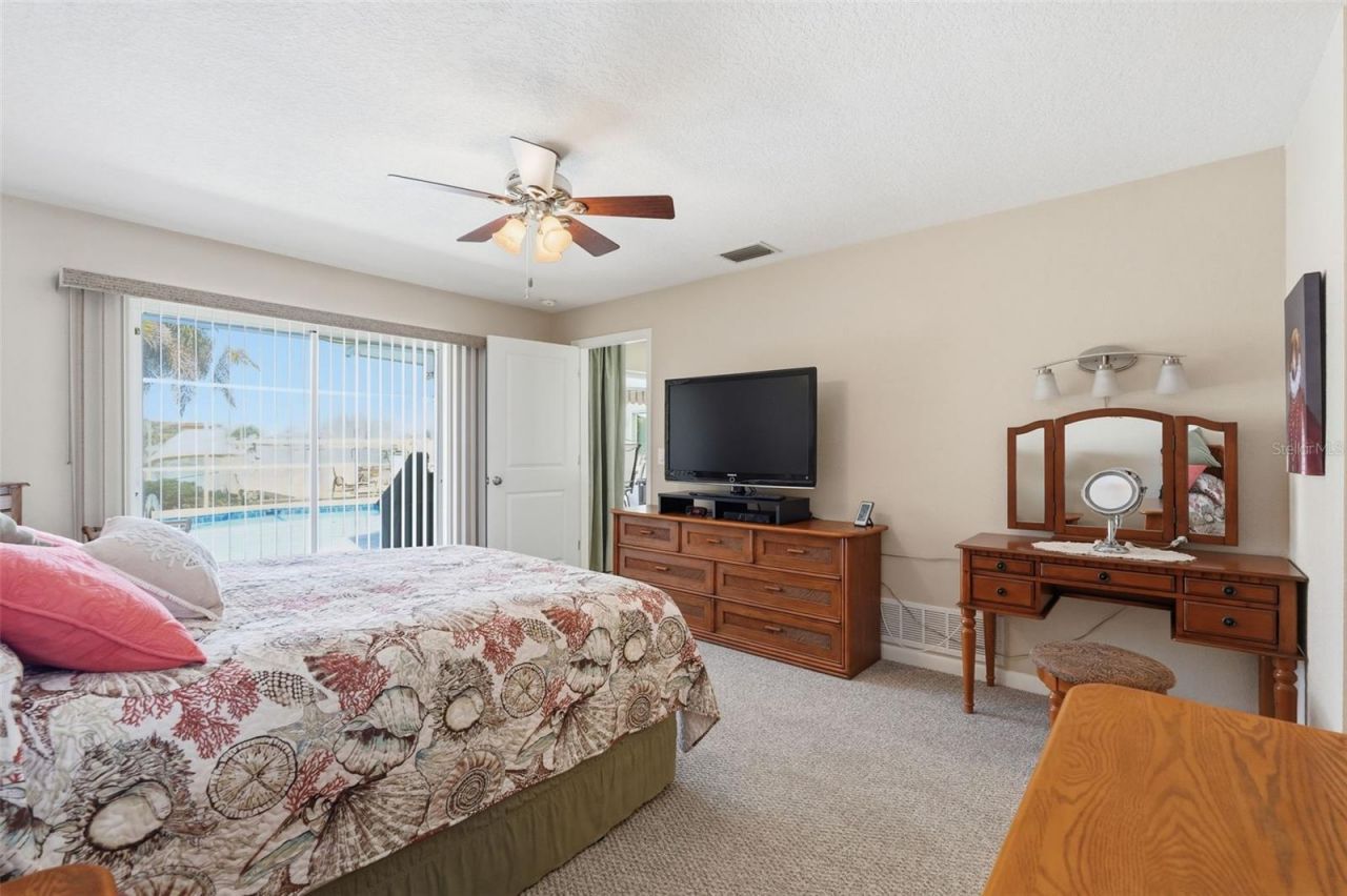 5860 Leeland Street S, Saint Petersburg, FL 33715 Photo