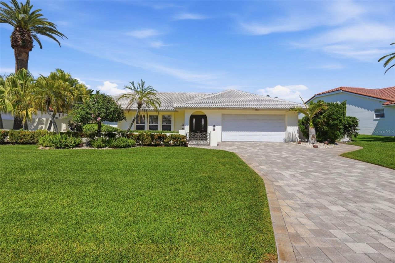 5860 Leeland Street S, Saint Petersburg, FL 33715 Photo
