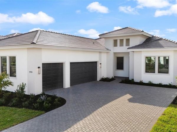 4924 EDISTO COURT , LAKEWOOD RANCH, FL 34211