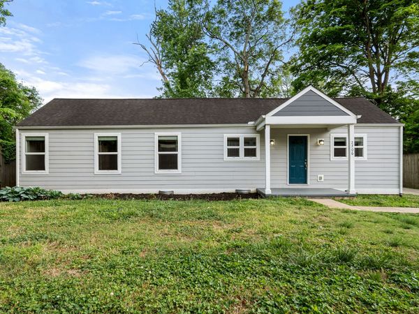 2706B Brunswick Dr , Nashville, TN 37207