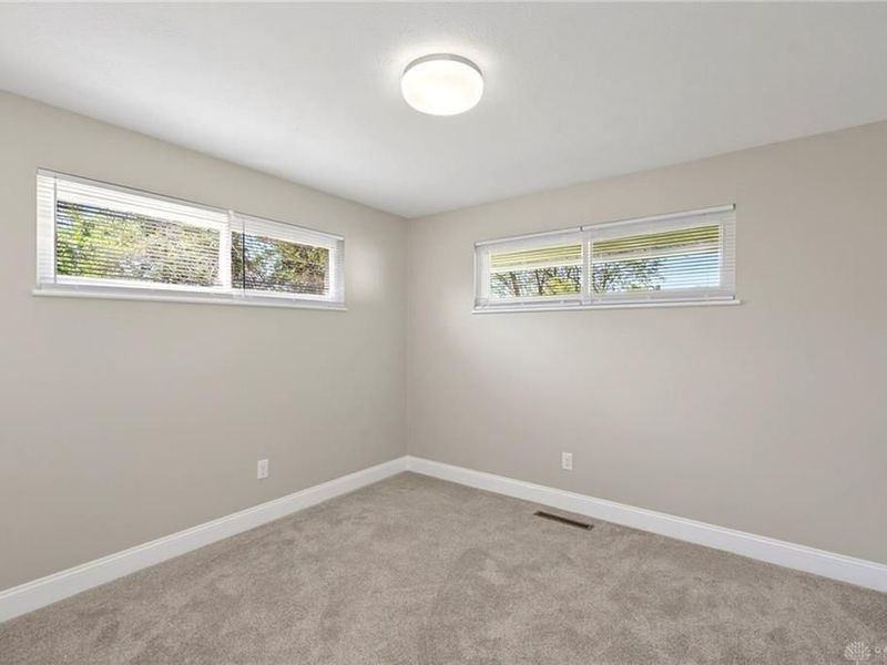 5975 Rosalie Road, Huber Heights, OH 45424 Photo 17