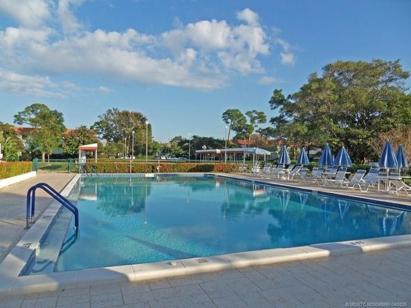 2600 SE Ocean Boulevard, Unit Gg5, Stuart, FL 34996