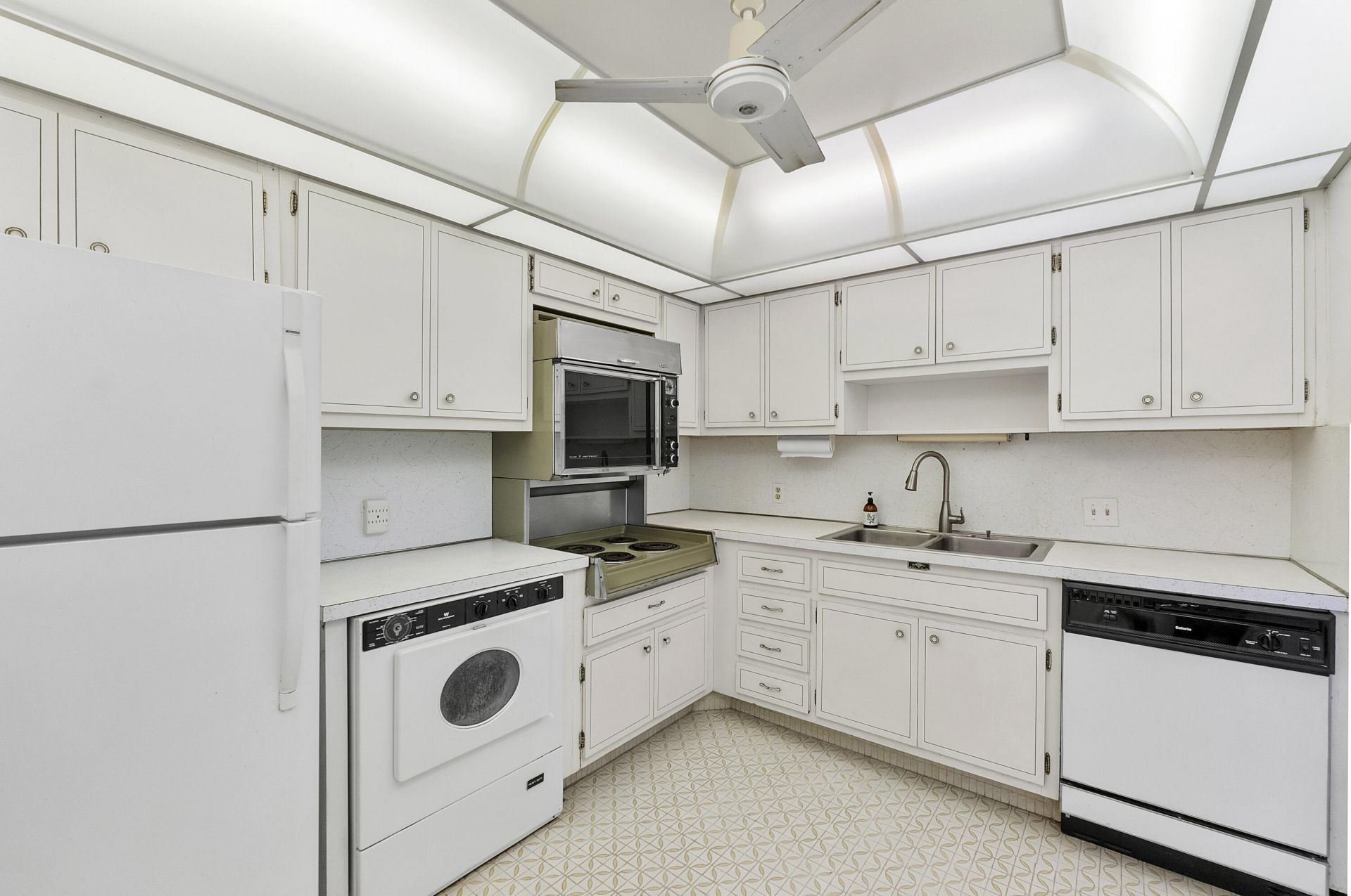 1500 S Ocean Boulevard, Unit 1101, Lauderdale by the Sea, FL 33062 Photo