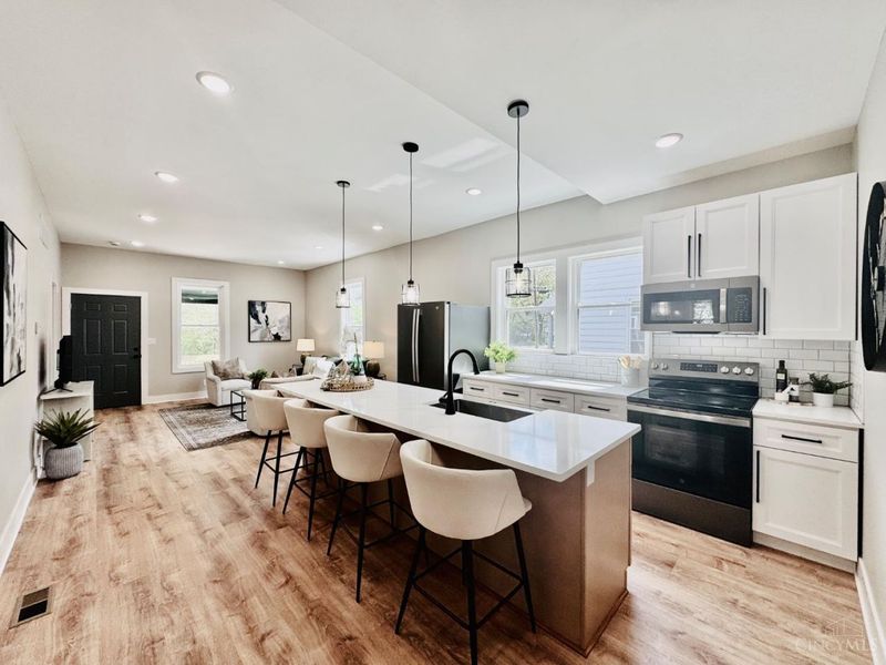 4605 Thoburne Street, Cincinnati, OH 45227 Photo 2