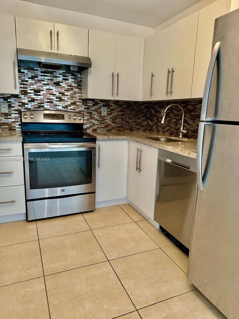 1865 79th St Cswy , Unit 9J, North Bay Village, FL 33141 Photo