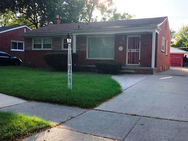 24051 Geneva Street, Oak Park, MI 48237