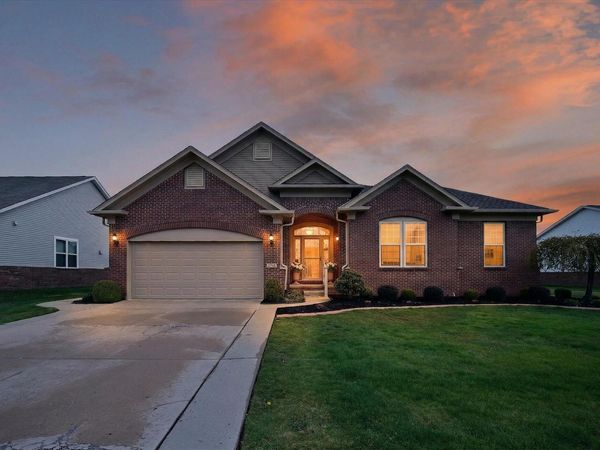 27118 Walloon Way, Brownstown, MI 48134