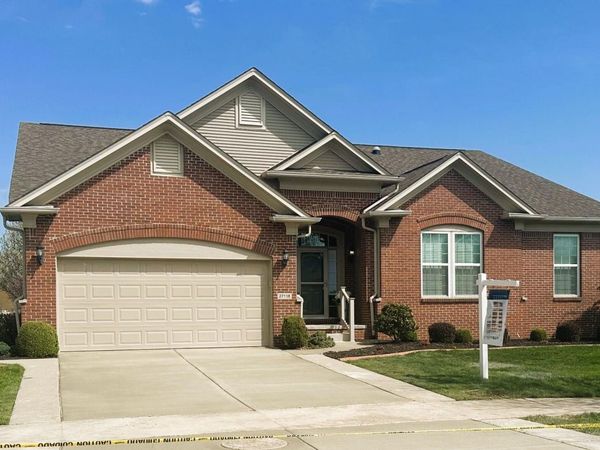 27118 Walloon Way, Brownstown, MI 48134