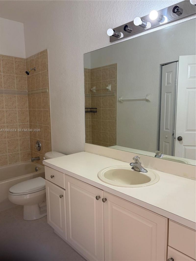 8831 S Isles Cir , Tamarac, FL 33321 Photo