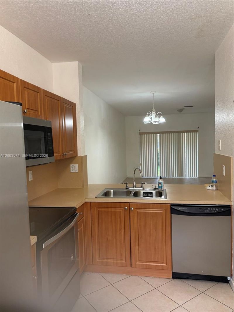 8831 S Isles Cir , Tamarac, FL 33321 Photo