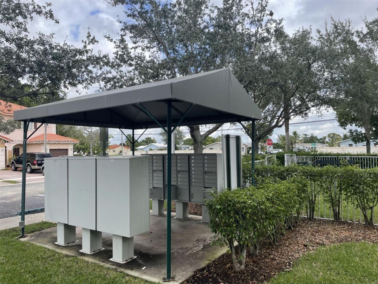 8831 S Isles Cir , Tamarac, FL 33321 Photo