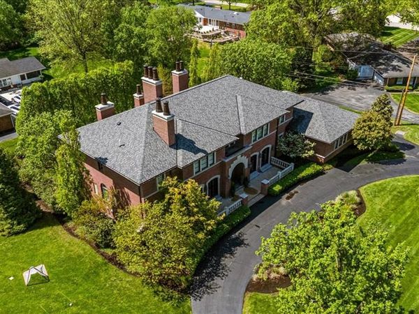 40 Lynnbrook Road, Frontenac, MO 63131