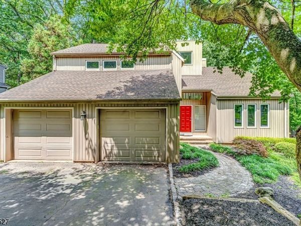 33 Highmount Ave, Warren, NJ 07059