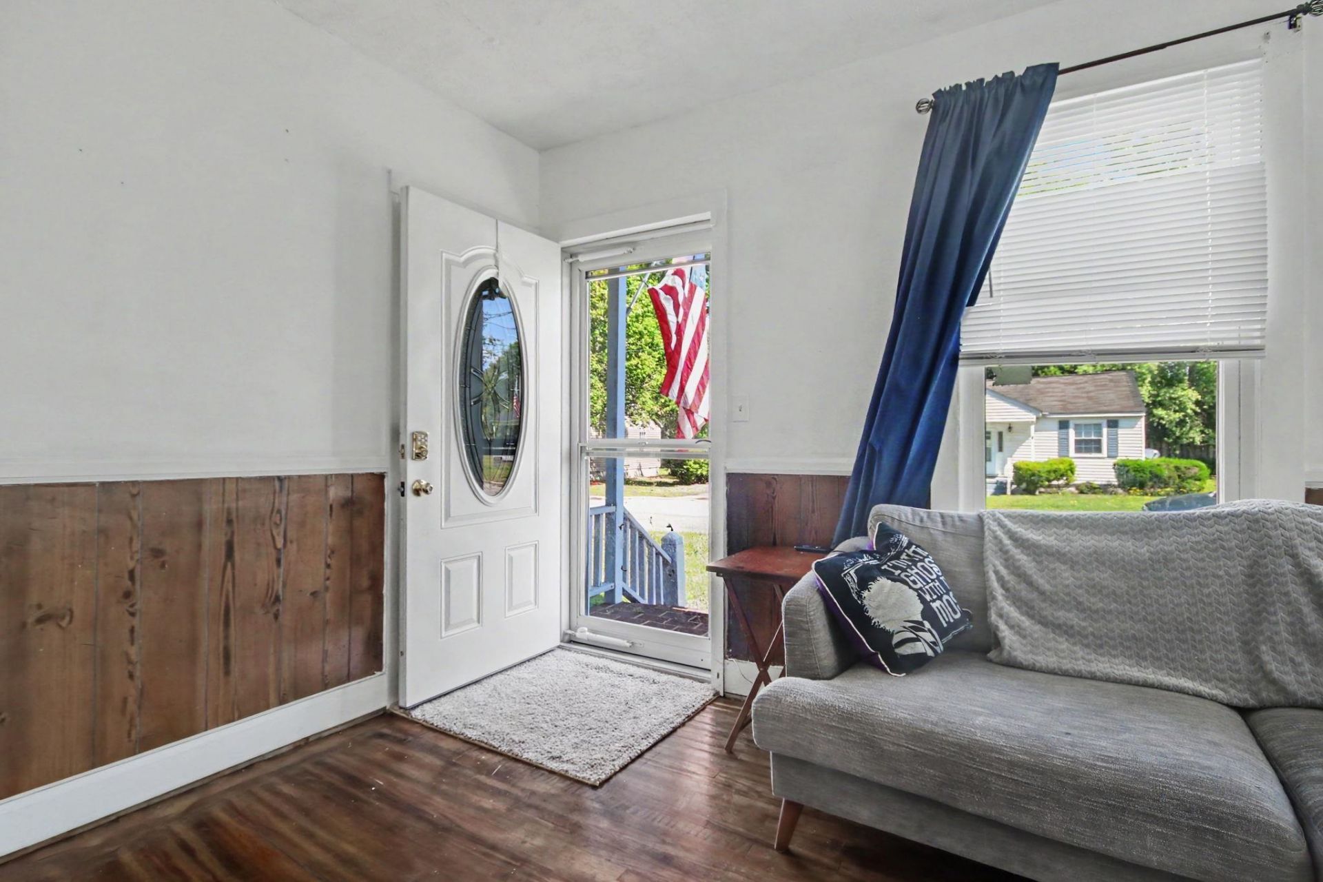 309 Layton Ct.  Photo 6