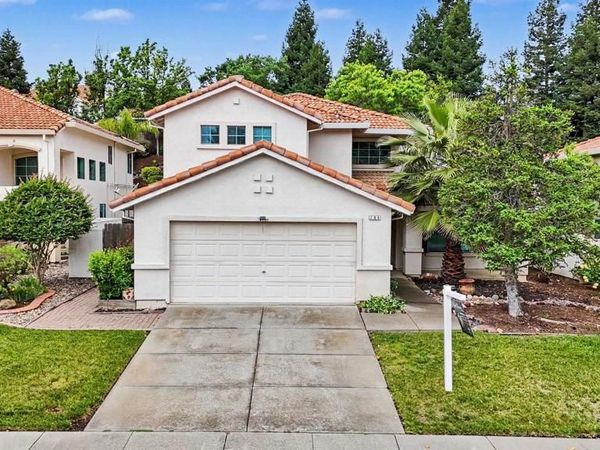 184 Bald Eagle Dr, Vacaville, CA 95688