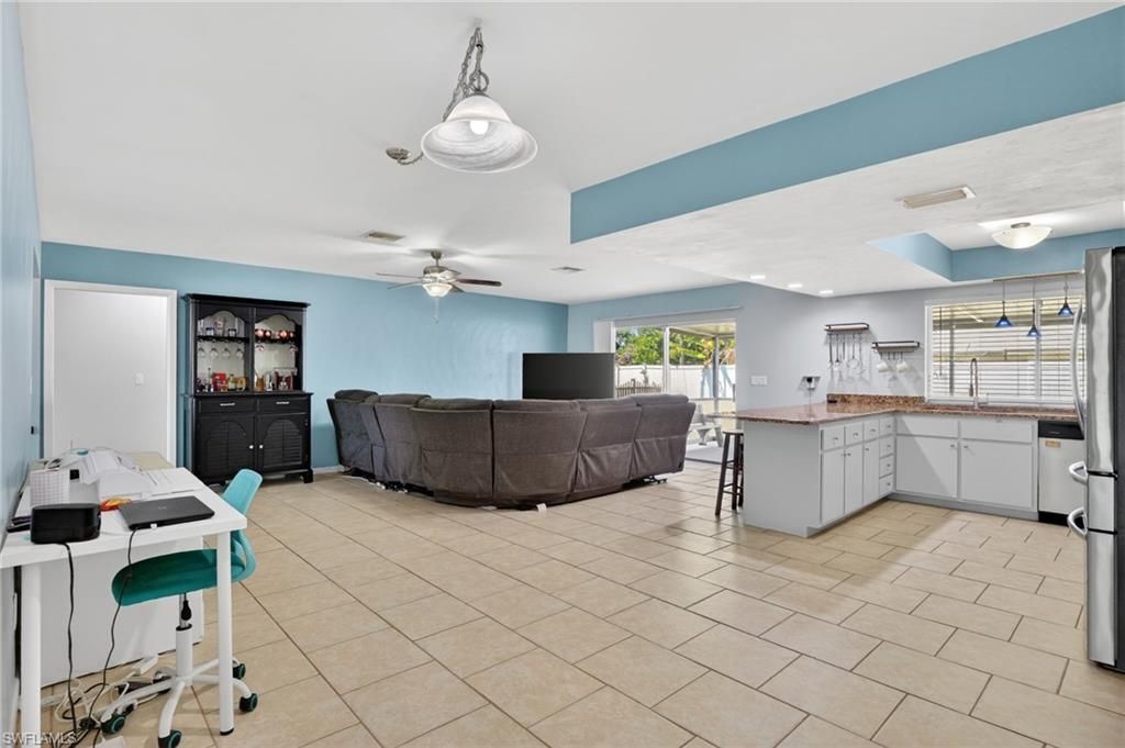 1305 SE 37th Ter , Cape Coral, FL 33904 Photo