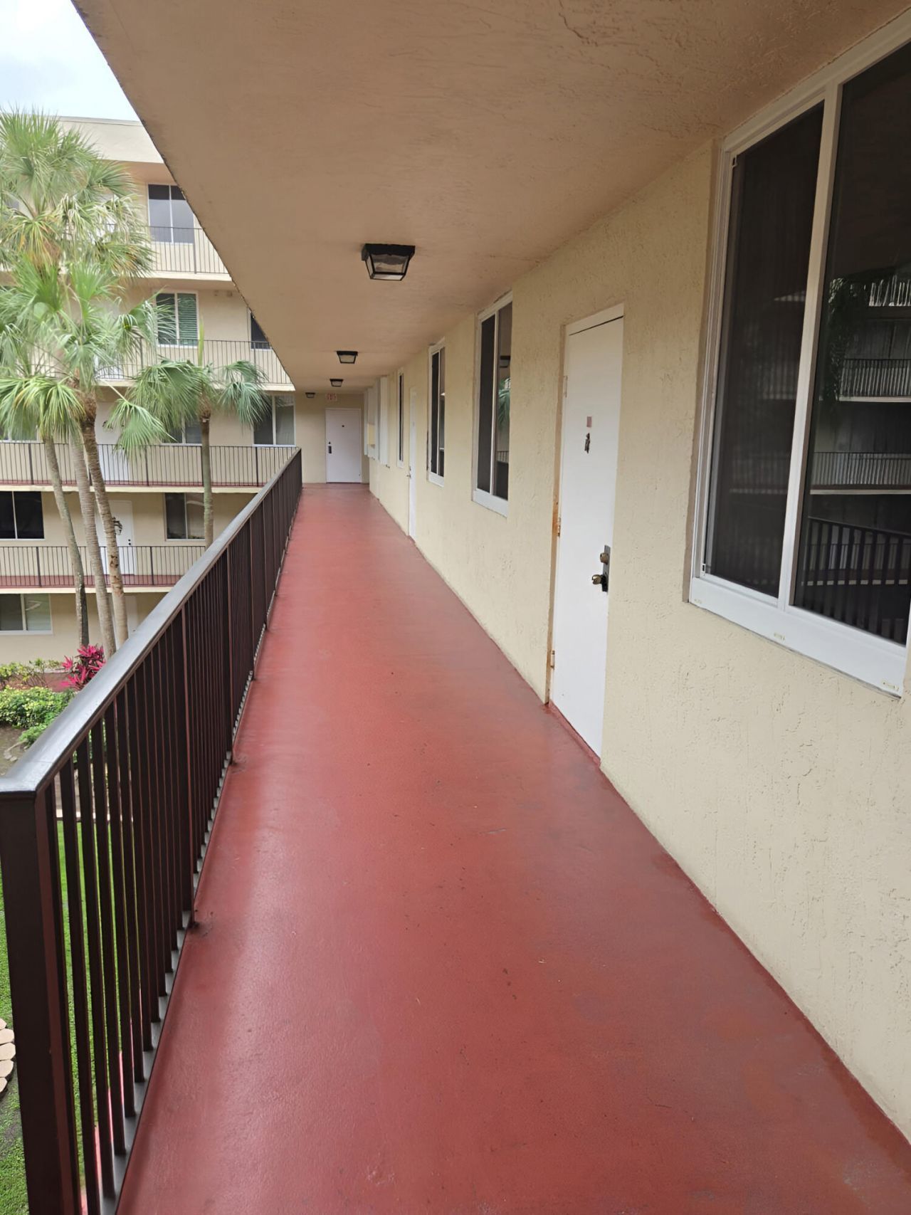 3253 Riverside Drive, Unit D-301, Coral Springs, FL 33065 Photo