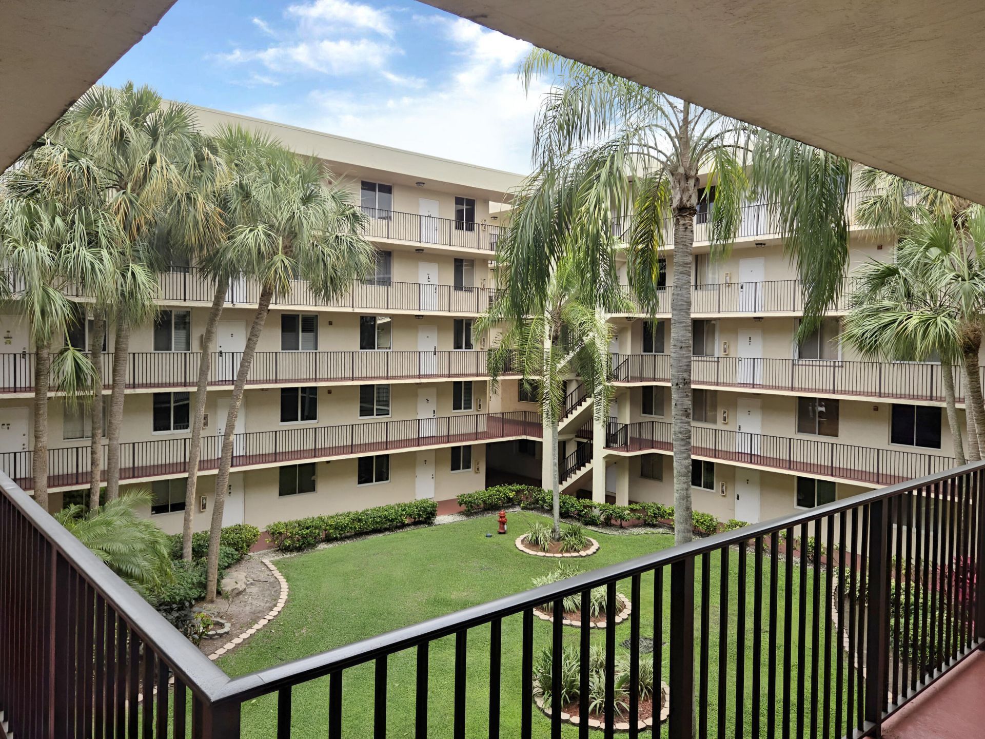 3253 Riverside Drive, Unit D-301, Coral Springs, FL 33065 Photo
