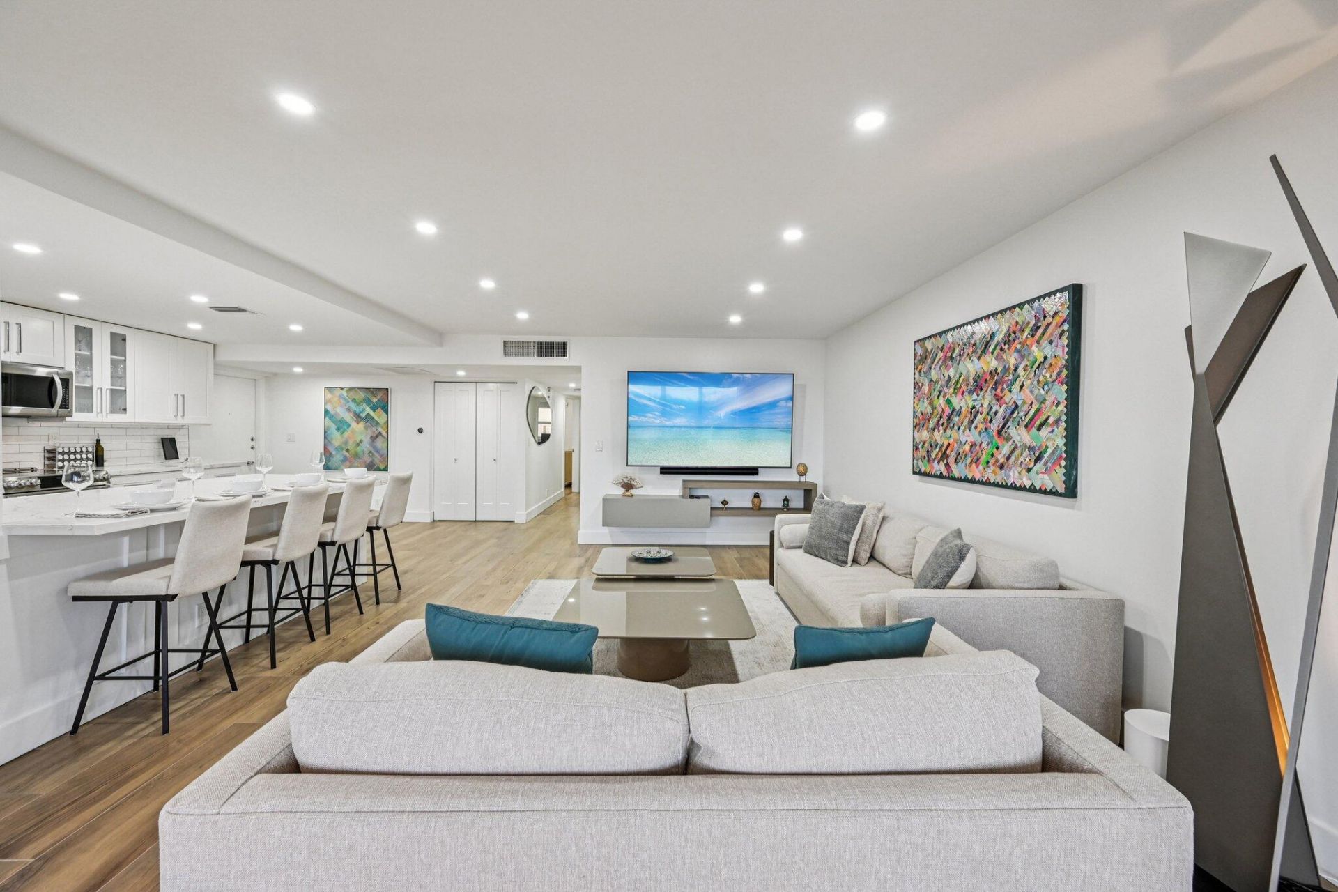 3080 NE 47th Court, Unit 405, Fort Lauderdale, FL 33308 Photo