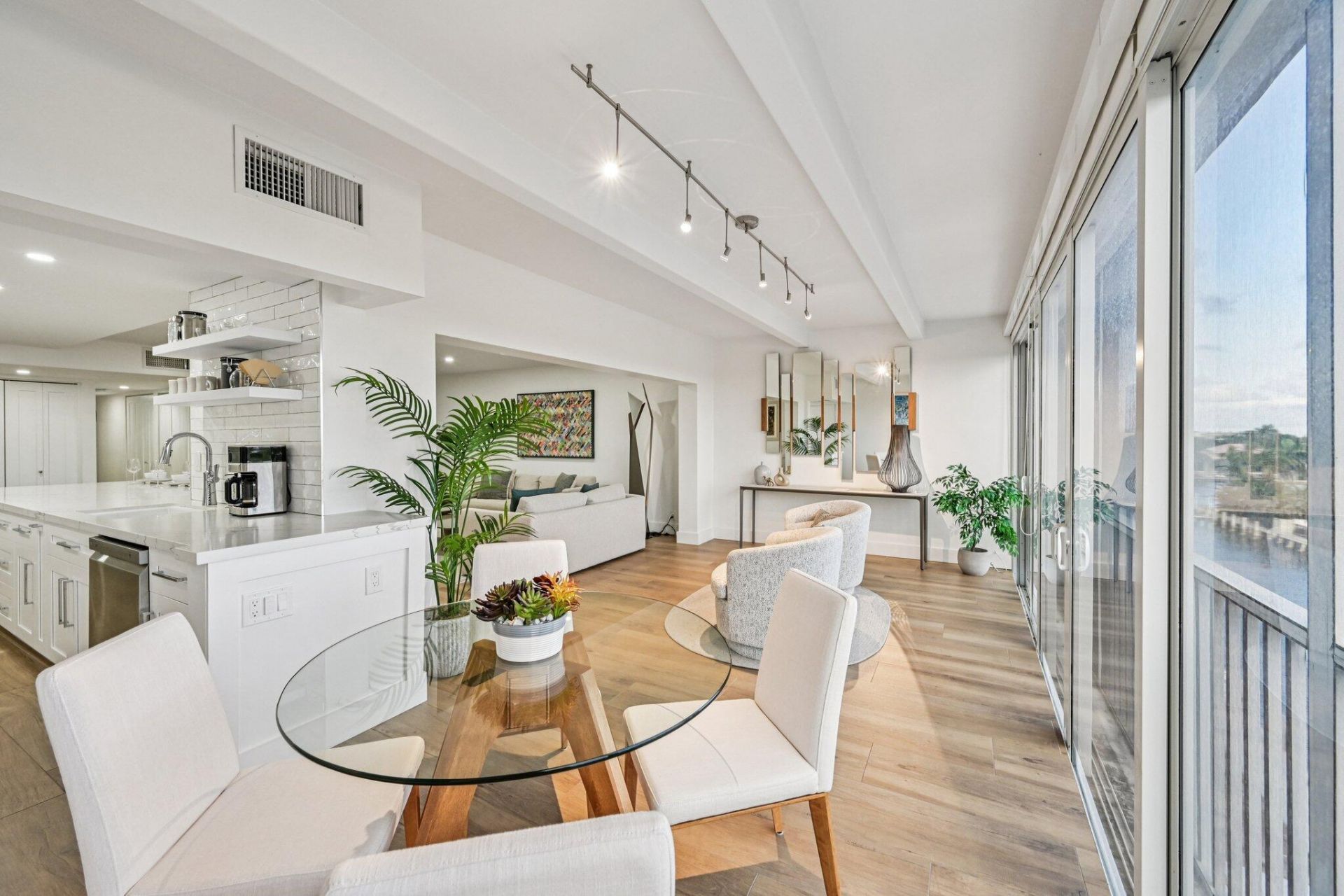 3080 NE 47th Court, Unit 405, Fort Lauderdale, FL 33308 Photo