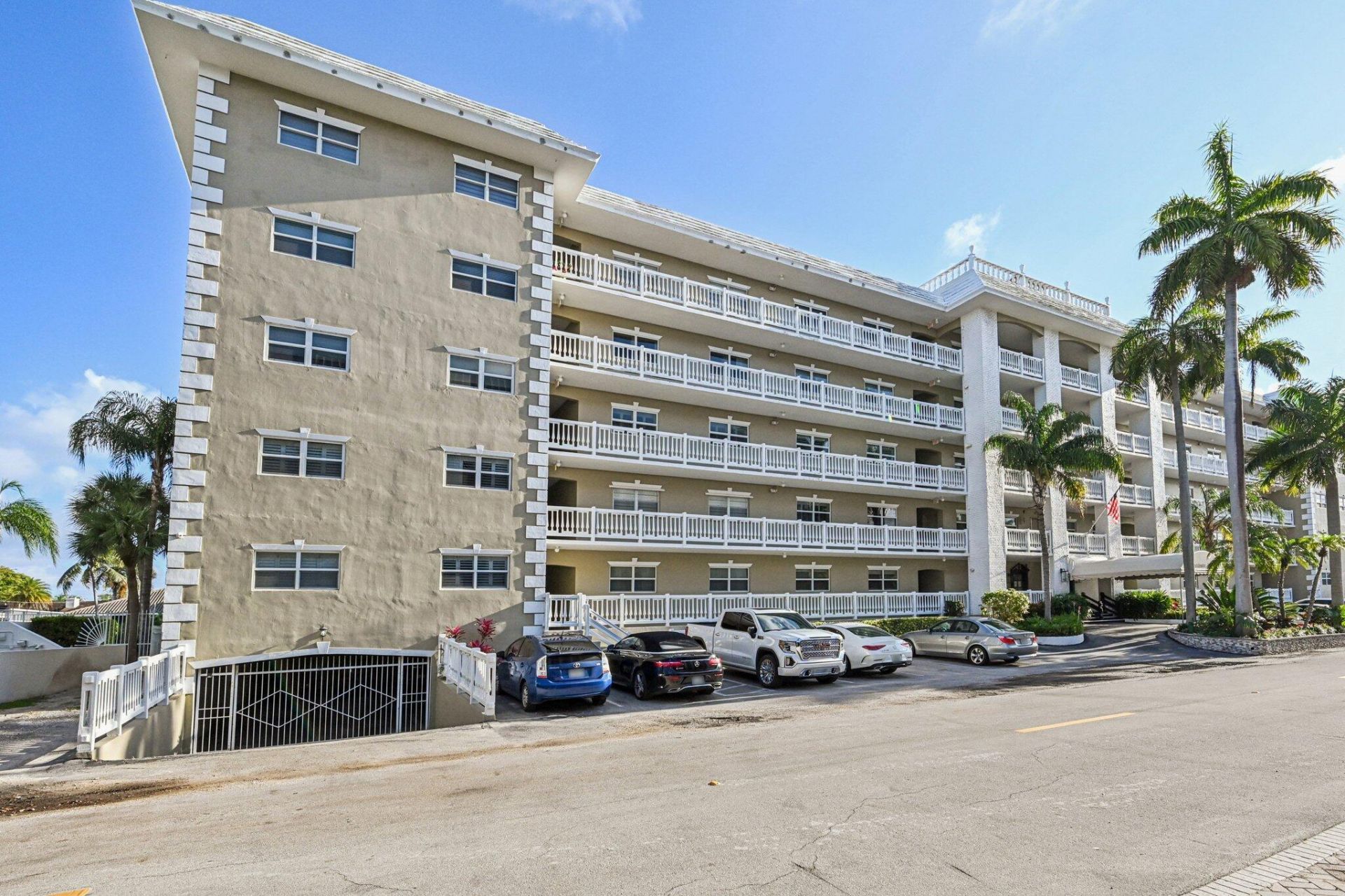 3080 NE 47th Court, Unit 405, Fort Lauderdale, FL 33308 Photo