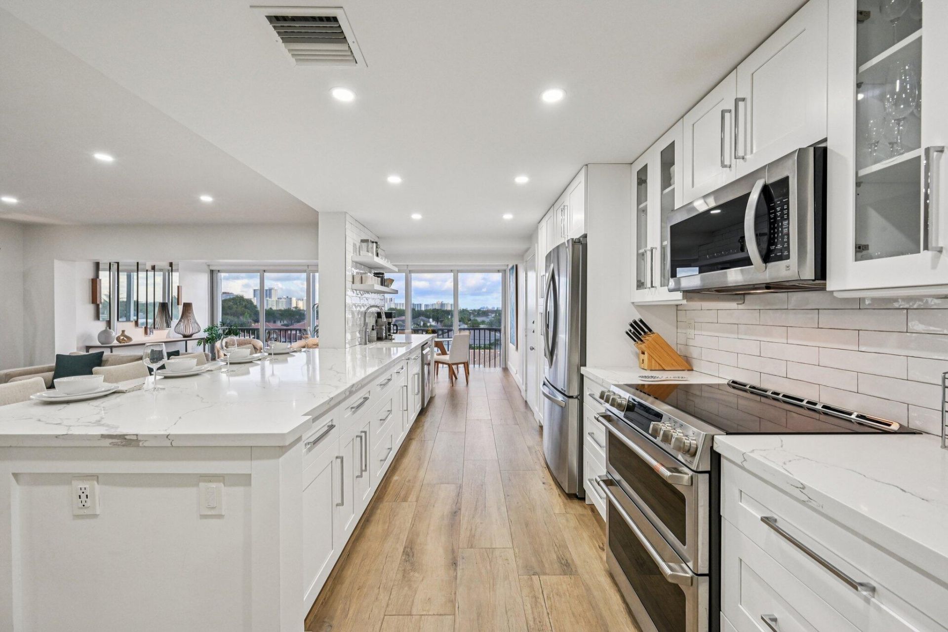 3080 NE 47th Court, Unit 405, Fort Lauderdale, FL 33308 Photo