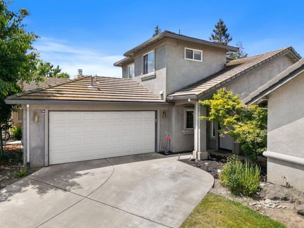 1327 Pippen Ln, Lodi, CA 95242