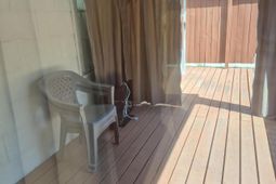 2623 Woodlawn Avenue photo 4