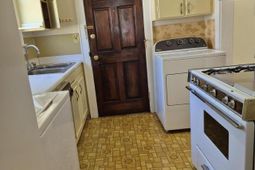 2623 Woodlawn Avenue photo 4