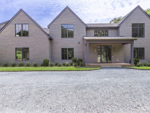 190A South Country Road, Remsenburg, NY 11960