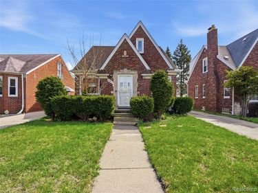 8160 E Lantz Street , Detroit, MI 48234