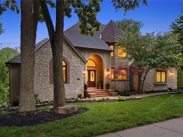 1305 NW 43rd Terrace, Kansas City, MO 64116